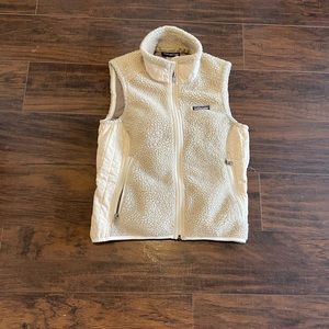 Patagonia Furry vest size small
